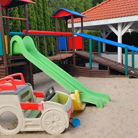 Zeglarzy-apartamenty 3pokojowe Jaktstuga Rusinowo (Slawno)