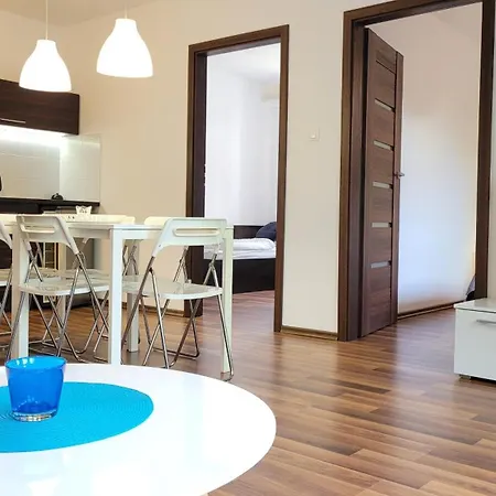 Zeglarzy-apartamenty 3pokojowe Jaktstuga Rusinowo (Slawno)